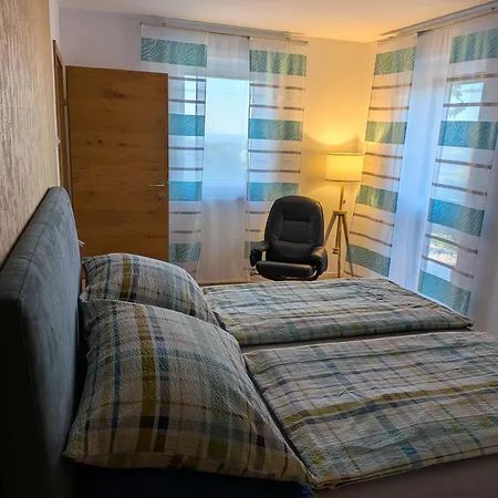 شقة Weinstrassenapartment Fam. Dietrich *