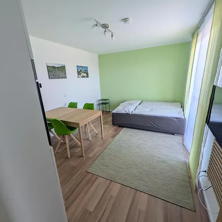 شقة Weinstrassenapartment Fam. Dietrich *