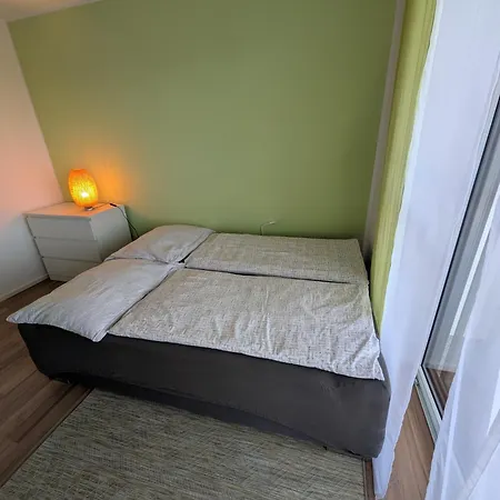 Διαμέρισμα Weinstrassenapartment Fam. Dietrich Ratsch an der Weinstraße
