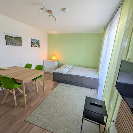 شقة Weinstrassenapartment Fam. Dietrich
