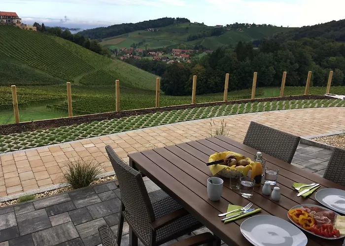 Weinstrassenapartment Fam. Dietrich 公寓 *